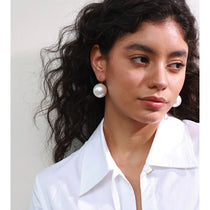 Brincos Luzia Kenza - pérolas esféricas grandes, banhadas a ouro 18K - foto 1